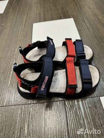 Босоножки для мальчика 34 р
