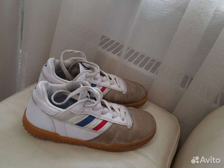 Кроссовки demix (бутсы-футзалки), брюки