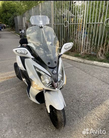 Sym Joymax 300 i