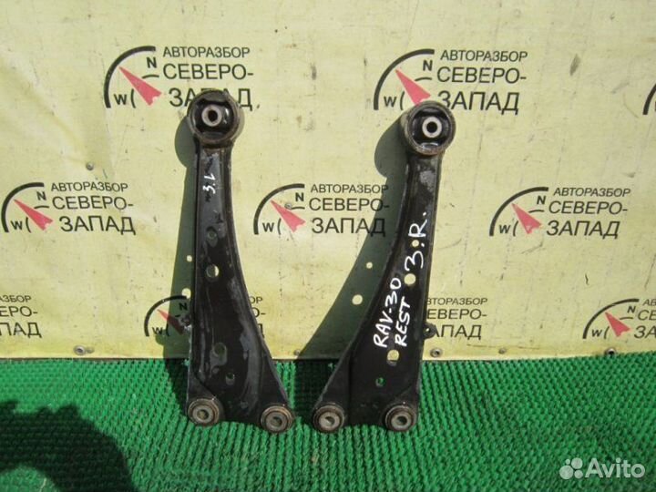 Рычаг задний левый Toyota Rav4 ZSA35 3ZR