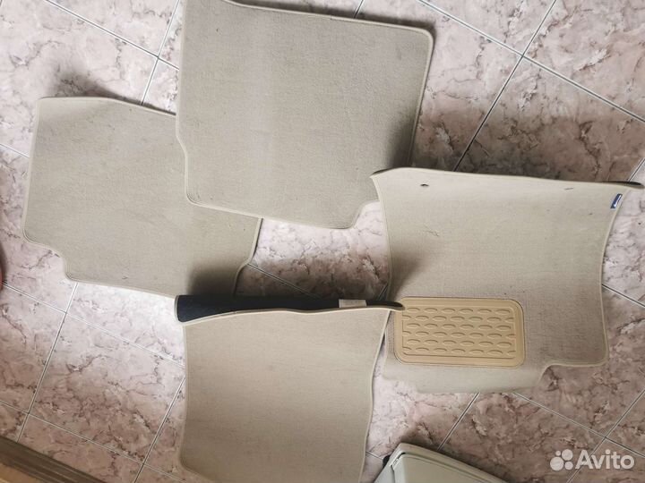 Коврики toyota avensis