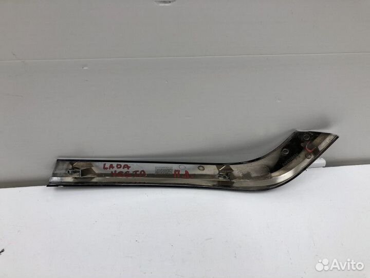 Молдинг переднего бампера левый LADA Vesta