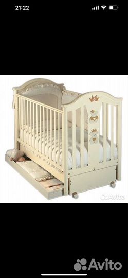 Кроватка маятник;Подушки для ребенка