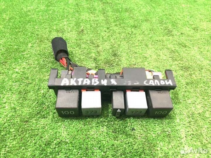 Блок реле Skoda Octavia 1.8 cdab 2010