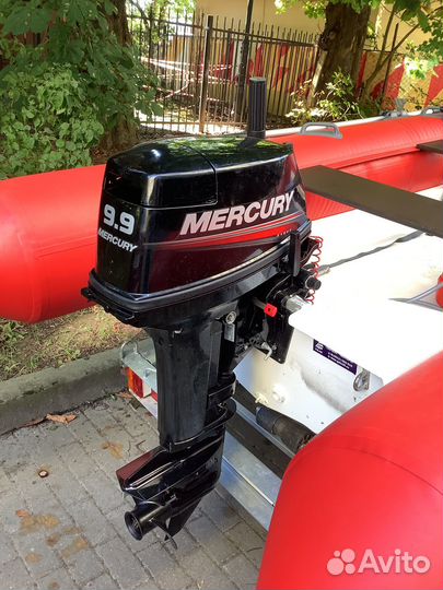 Надувная лодка риб с мотором и прицепом