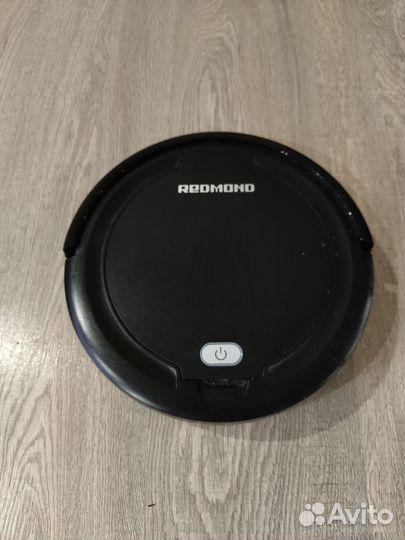 Робот пылесос redmond