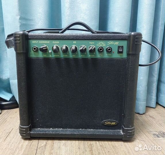 Гитарный комбоусилитель Staag 15 GA DR
