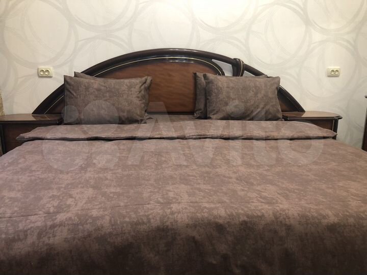 2-к. квартира, 65 м², 1/9 эт.