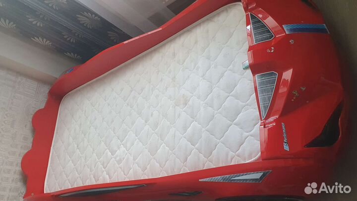 Кровать машина