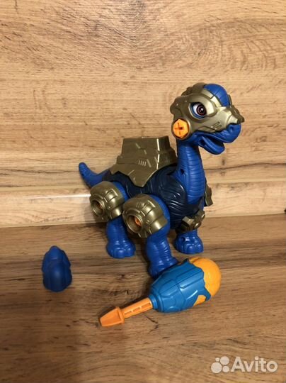 Большое яйцо динозавра с динозавром конструктором