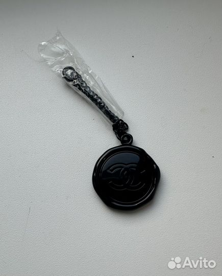 Chanel брелок подвеска черный печать лого