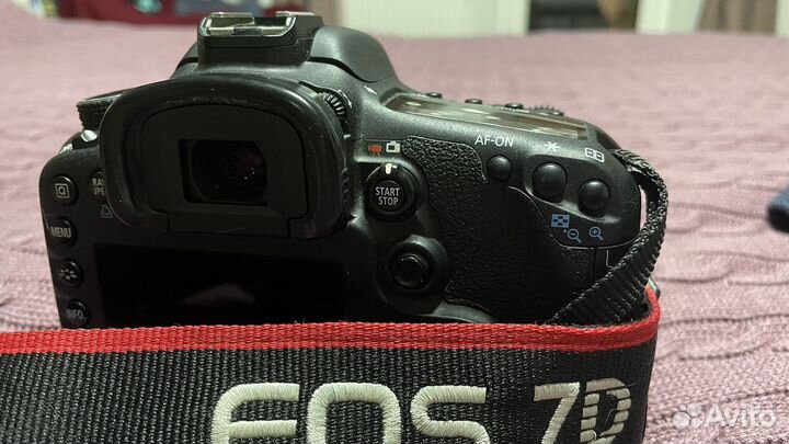 Зеркальный фотоаппарат canon eos 7d