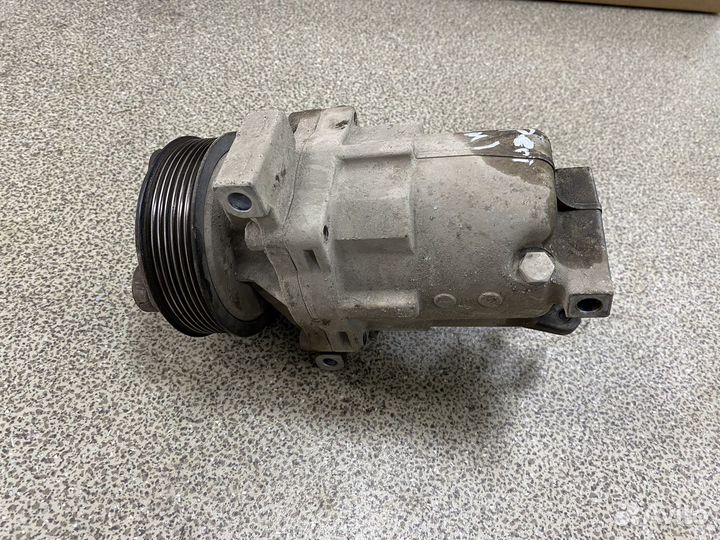 Компрессор кондиционера Nissan Tiida C11 дорест