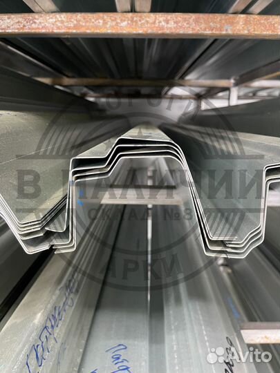 Ремонтный порог правый Toyota Mark 2 X100