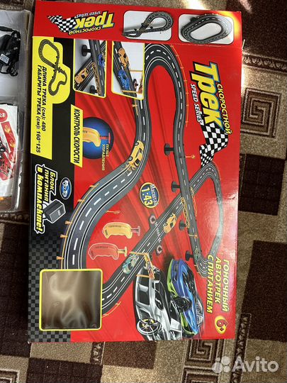 Гоночный автотрек с питанием