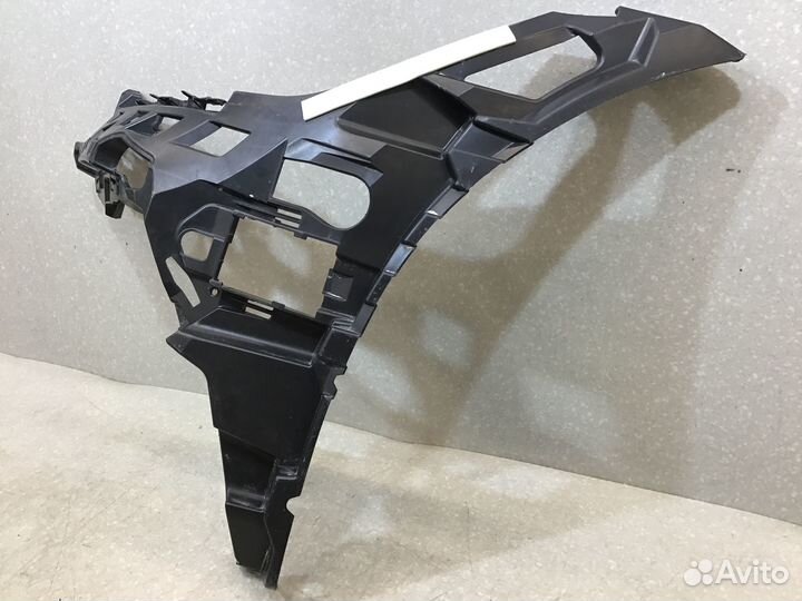 Кронштейн переднего бампера левый Mercedes Benz AM