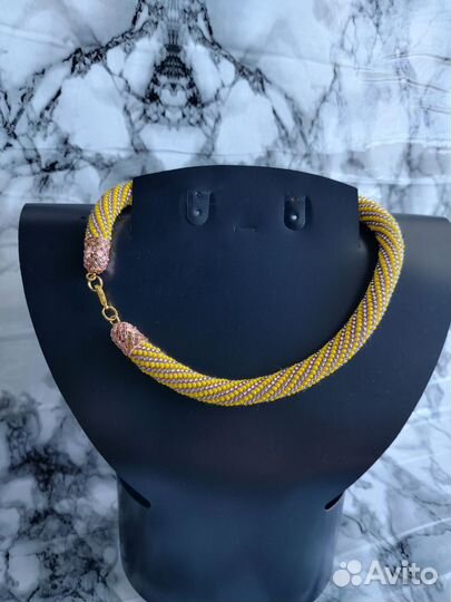 Колье из бисера