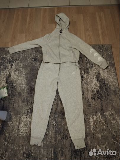 Спортивный костюм adidas женский