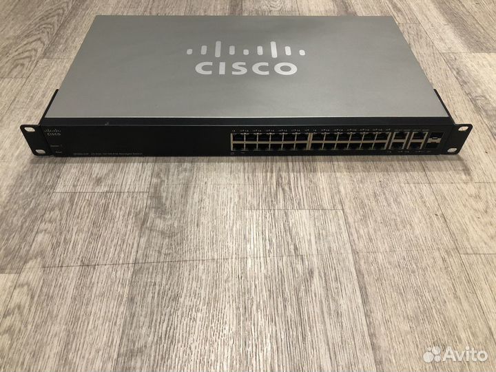 Коммутатор Cisco SF300-24P