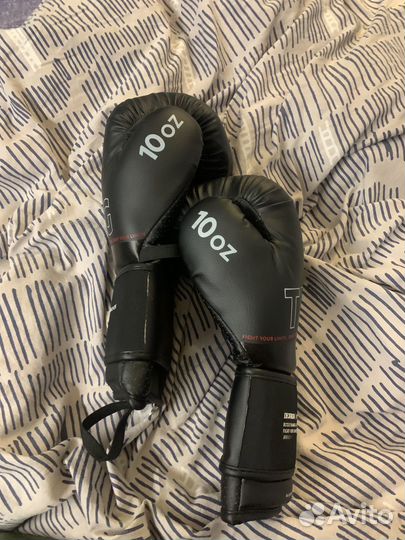 Боксерские перчатки 10 oz