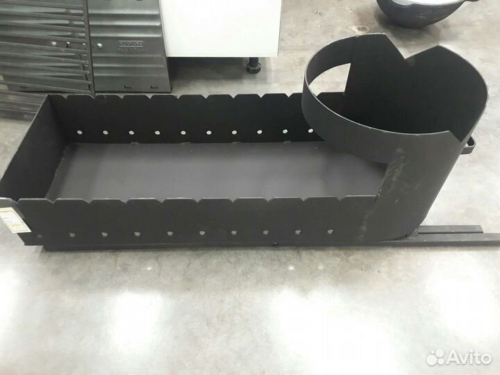 Мангал с чугунной казаном