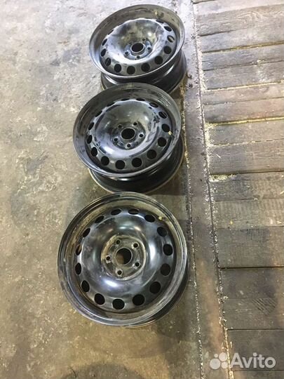 Диск штамповка R16 5*112 + болты