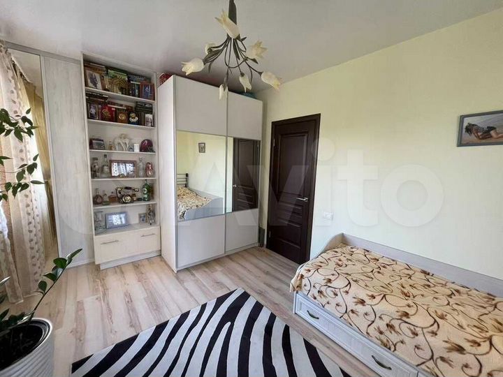 2-к. квартира, 61 м², 2/5 эт.