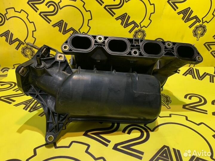Впускной коллектор Toyota Vista ZZV50 1ZZ-FE