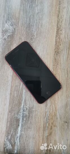 iPhone SE, 32 ГБ