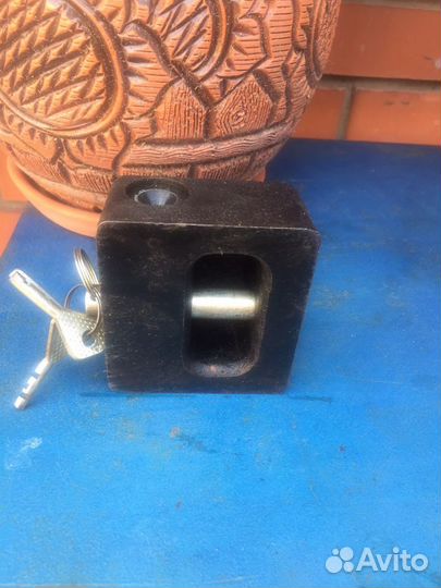 Замок гаражный