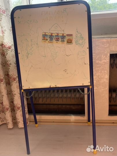 Доска для рисования мольберт