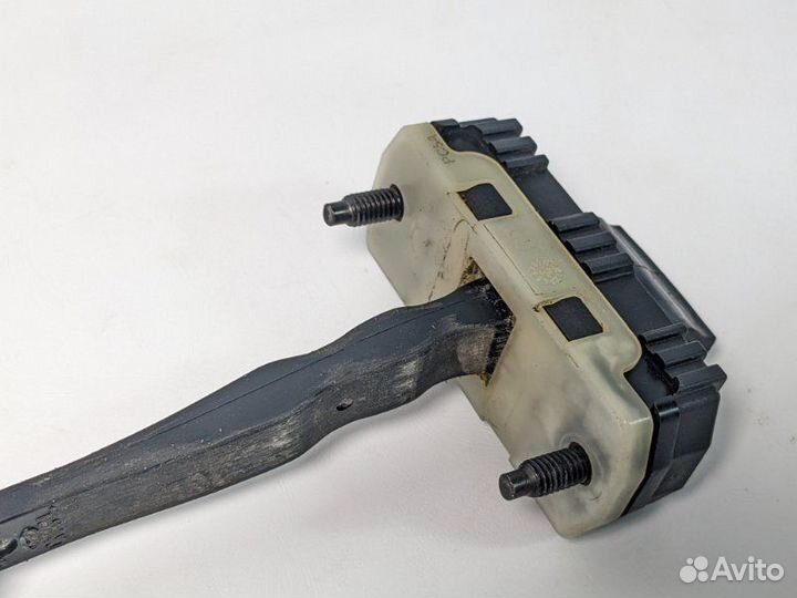 Ограничитель двери задний левый Hyundai Sonata DN8