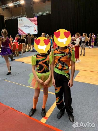 Парный костюм для акробатического рок-н-ролла