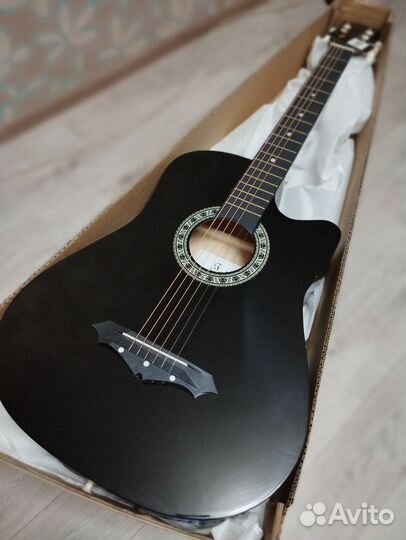 Акустическая гитара