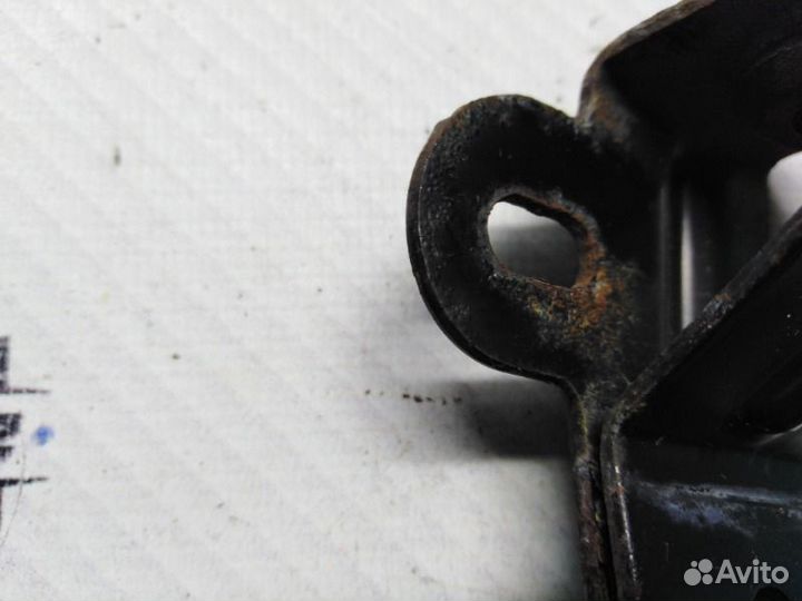 Кронштейн радиатора Nissan Qashqai J10