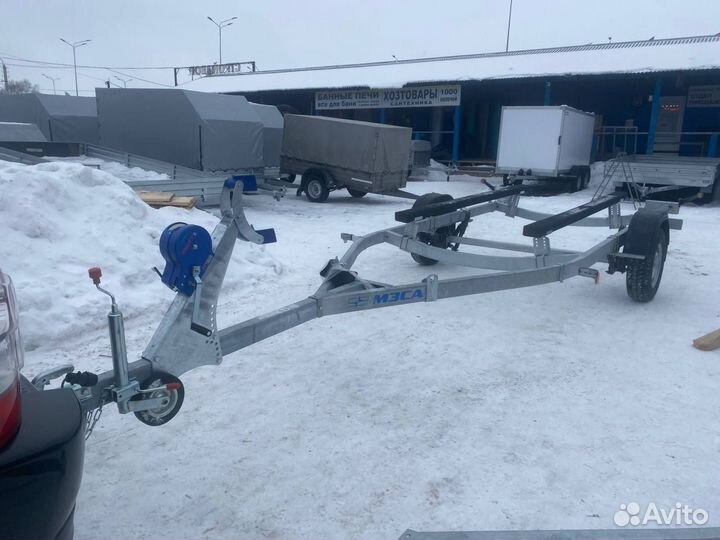 Усиленный лодочный прицеп. Ось на 1300кг