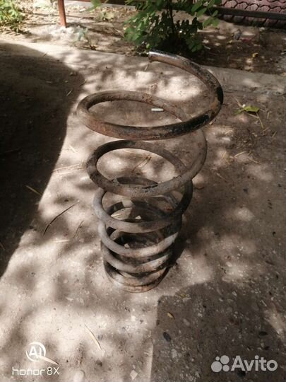 Задняя и две передние Пружины подвески