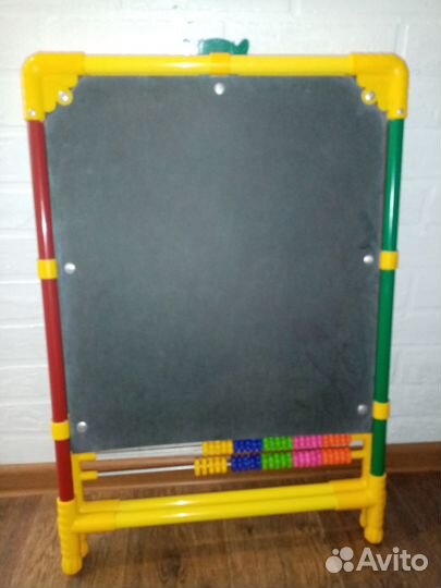 Детский мольберт двусторонний