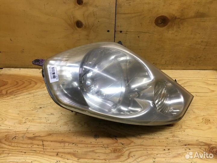 Фара передняя Mitsubishi Dingo CQ2A 4G15 1999