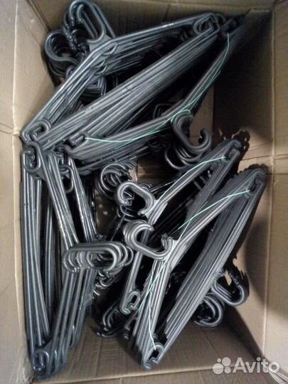 Вешалки плечики деревянные