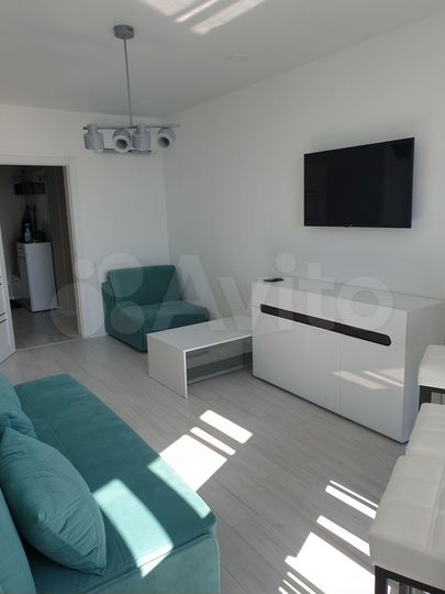 2-к. квартира, 63 м², 17/22 эт.