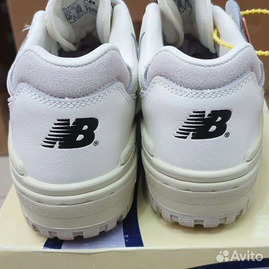 New Balance 550
