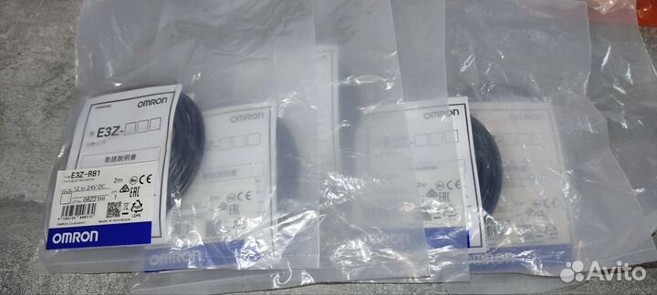 Рефлекторный оптический датчик Omron E3Z-R81 2M