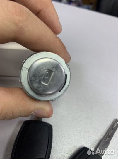 Личинки замка капота ford focus 2