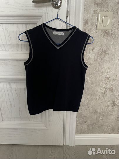 Жилет школьный синий 8-9лет zara