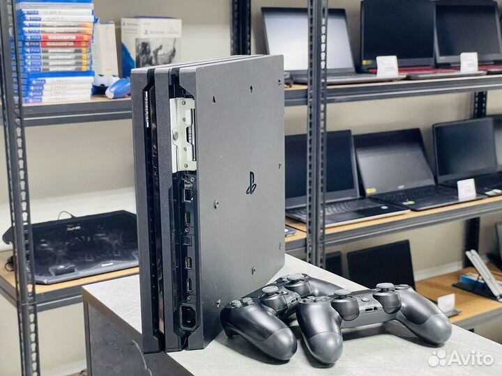 Sony Playstation 4 Pro 1TB / 2 геймпада