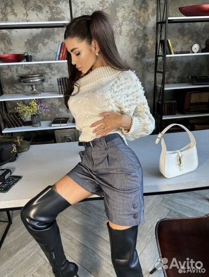 Свитер женский