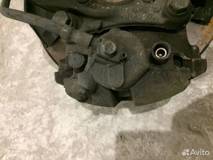 Пассат Б6 Суппорт передний левый правый