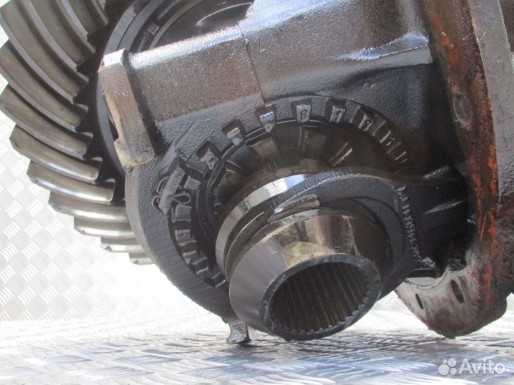 Редуктор HY13110 MAN 81350017966