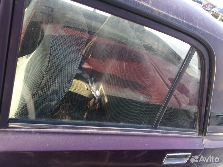 Стекло правое левое ваз 2107
